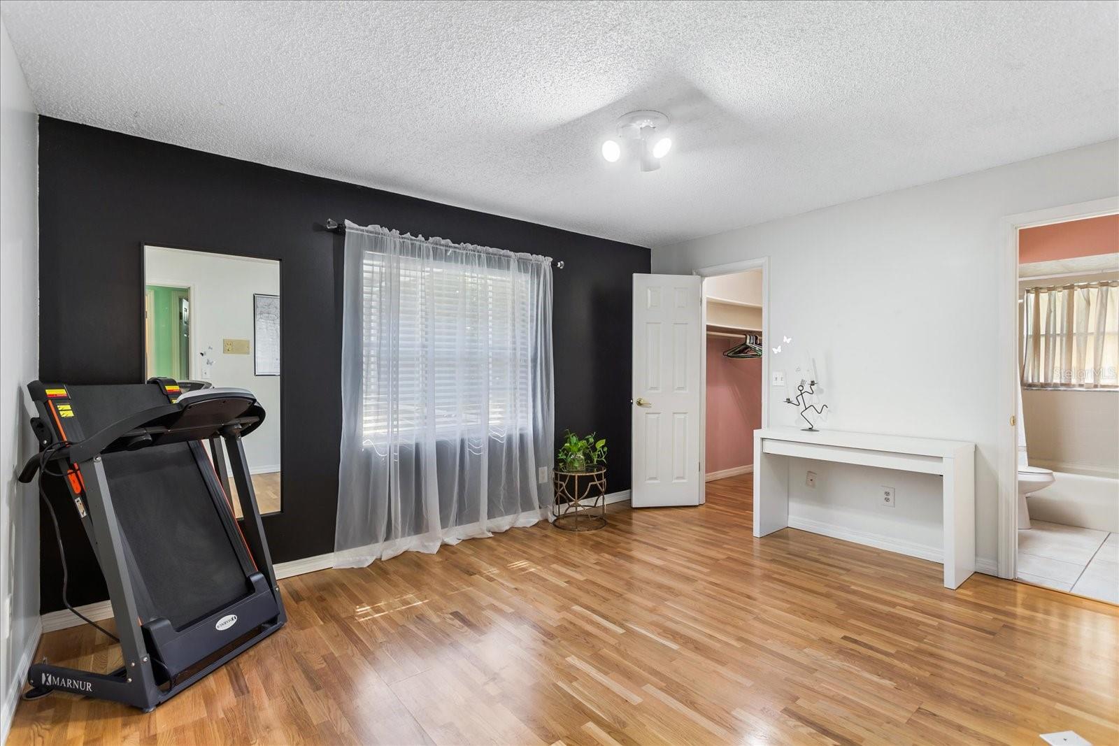 Image 20 of 60 For 401 Magnolia Oak Drive