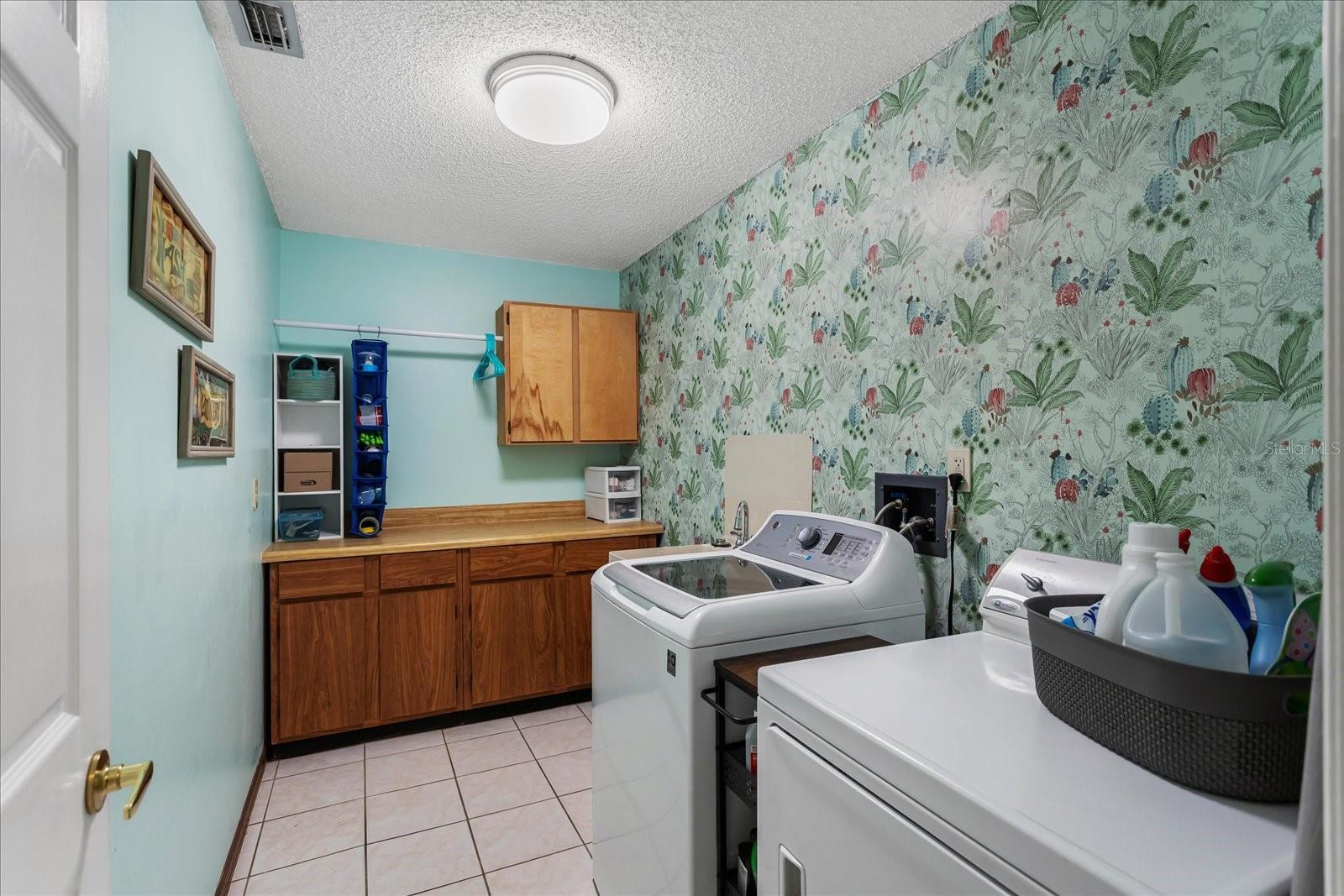 Image 24 of 60 For 401 Magnolia Oak Drive