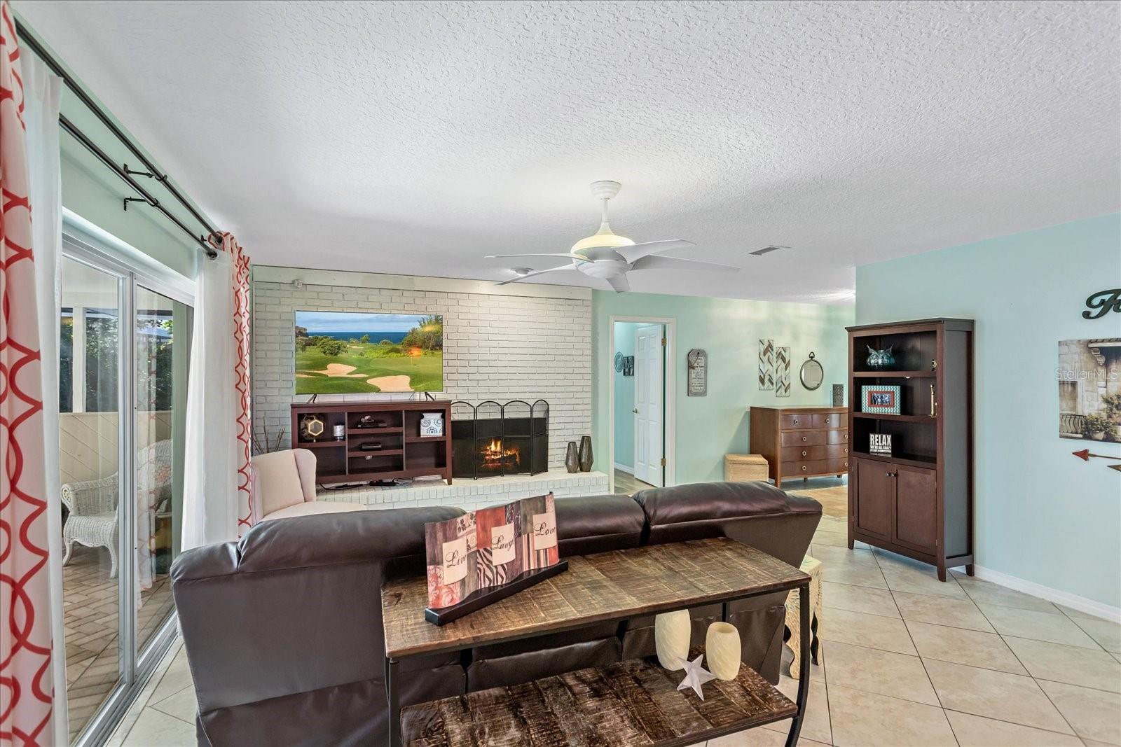 Image 9 of 60 For 401 Magnolia Oak Drive