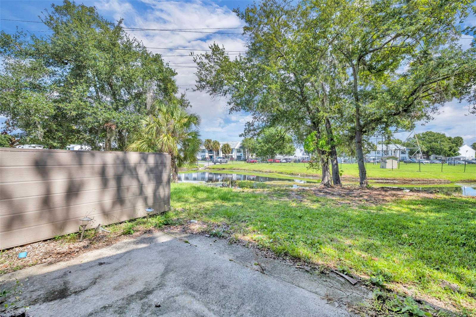Image 23 of 27 For 5089 Eaglesmere Drive D09