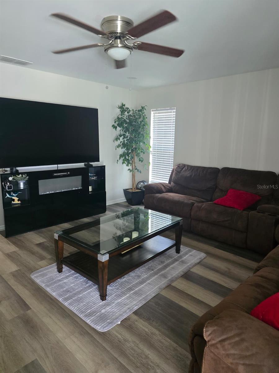 Image 11 of 22 For 13303 Pinyon Drive