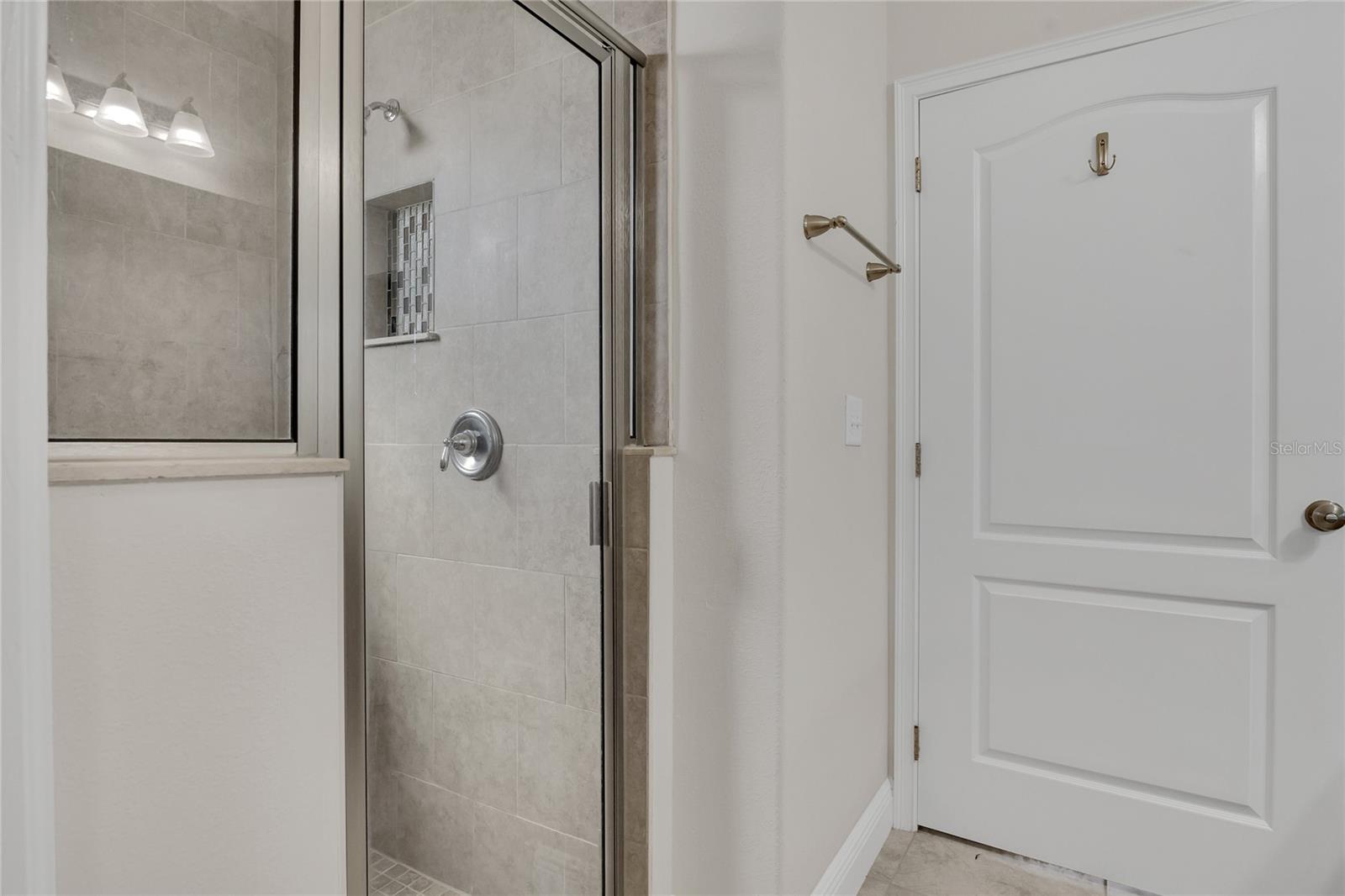 Image 18 of 27 For 33943 Emerald Pond Loop