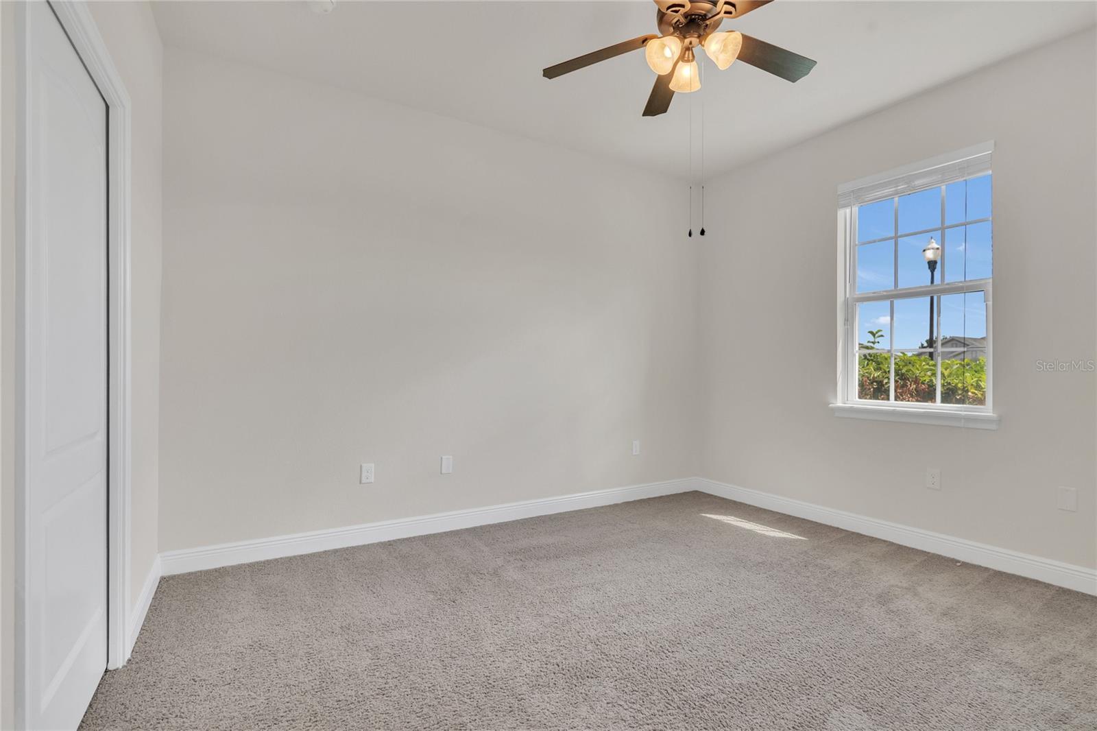 Image 19 of 25 For 33919 Emerald Pond Loop