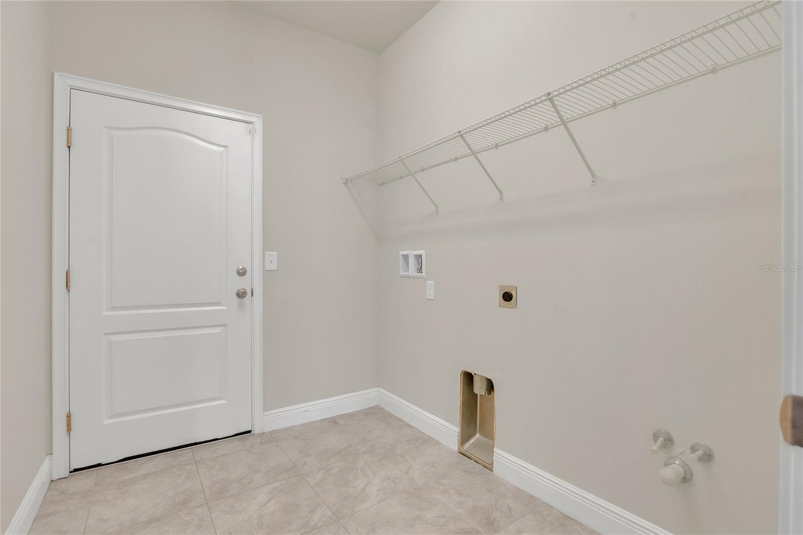 Image 21 of 25 For 33919 Emerald Pond Loop