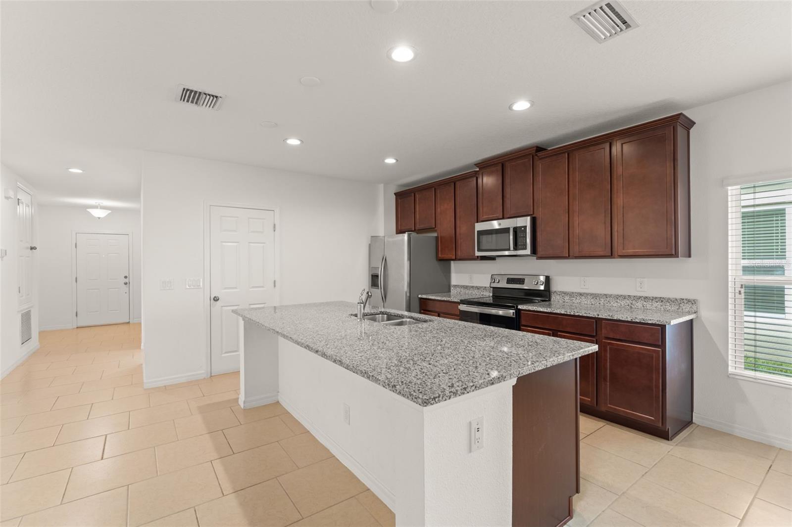 Image 10 of 37 For 5583 Sabal Drive