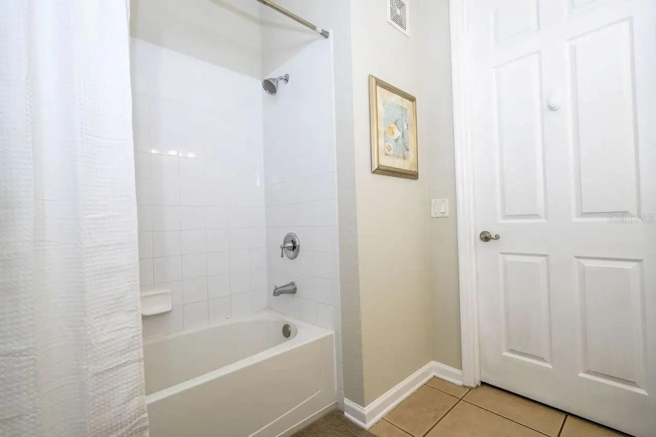 Image 18 of 53 For 5025 Shoreway Loop 10703