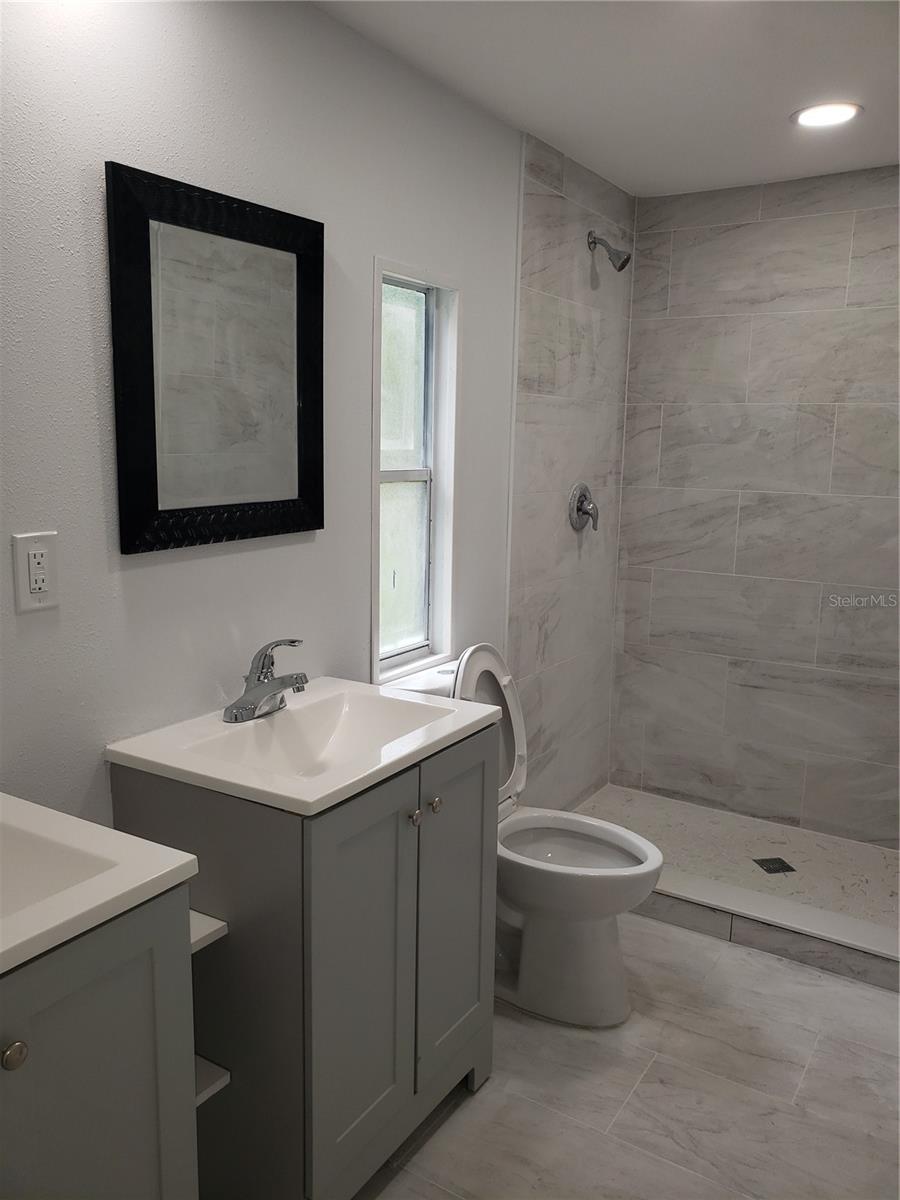 Image 18 of 29 For 710 Byni Ridge