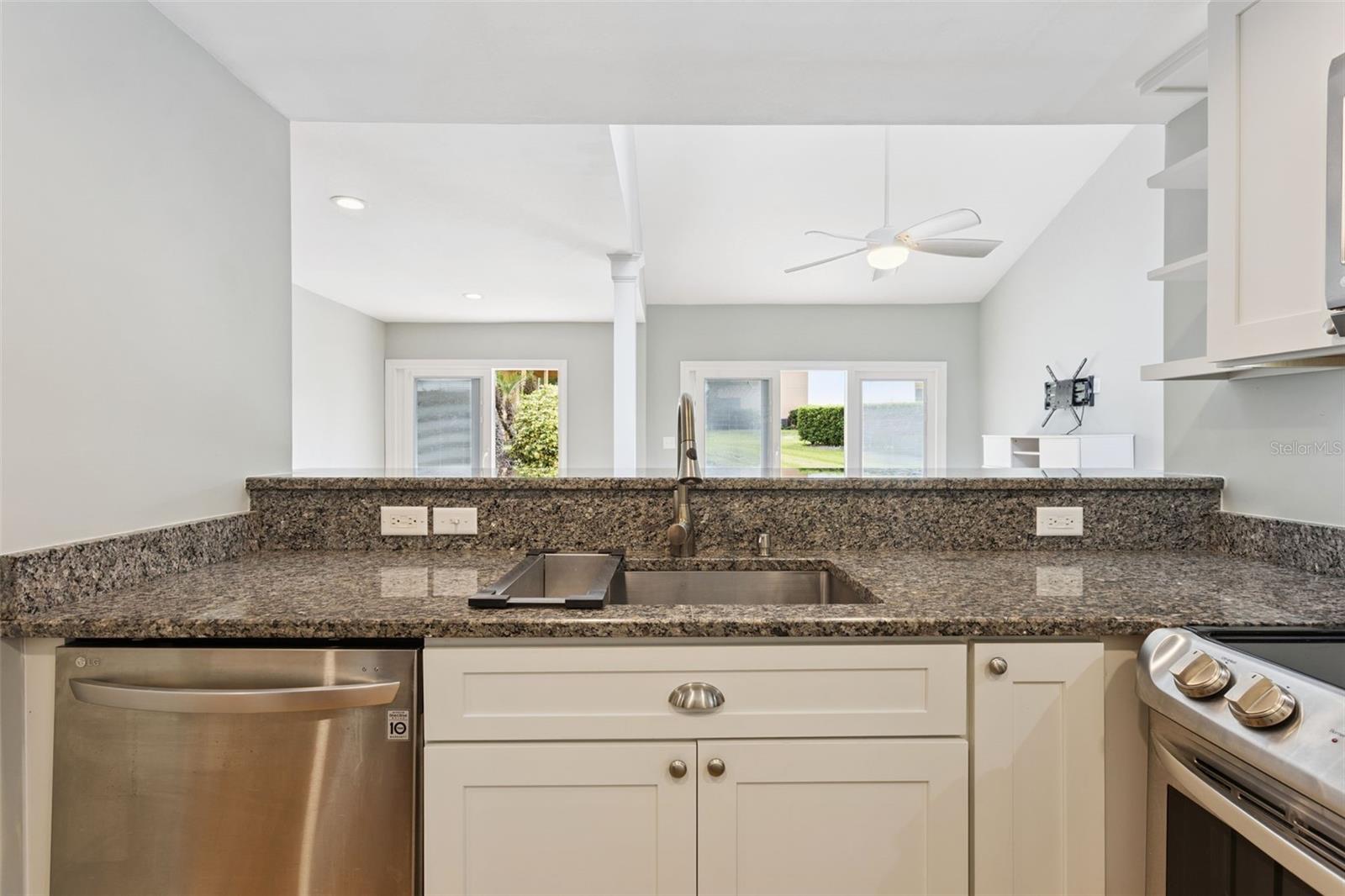 Image 14 of 35 For 1051 Highland Street 6a