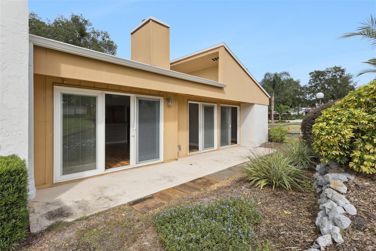 Image 16 of 35 For 1051 Highland Street 6a