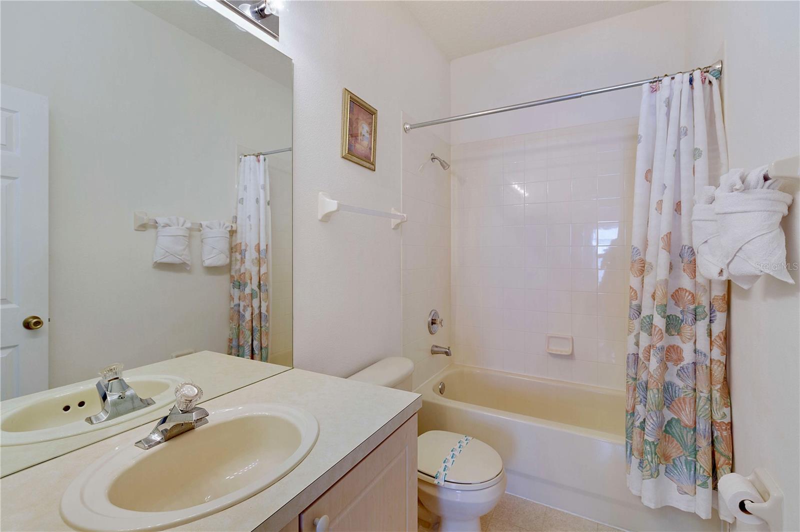 Image 15 of 17 For 8117 Fan Palm Way