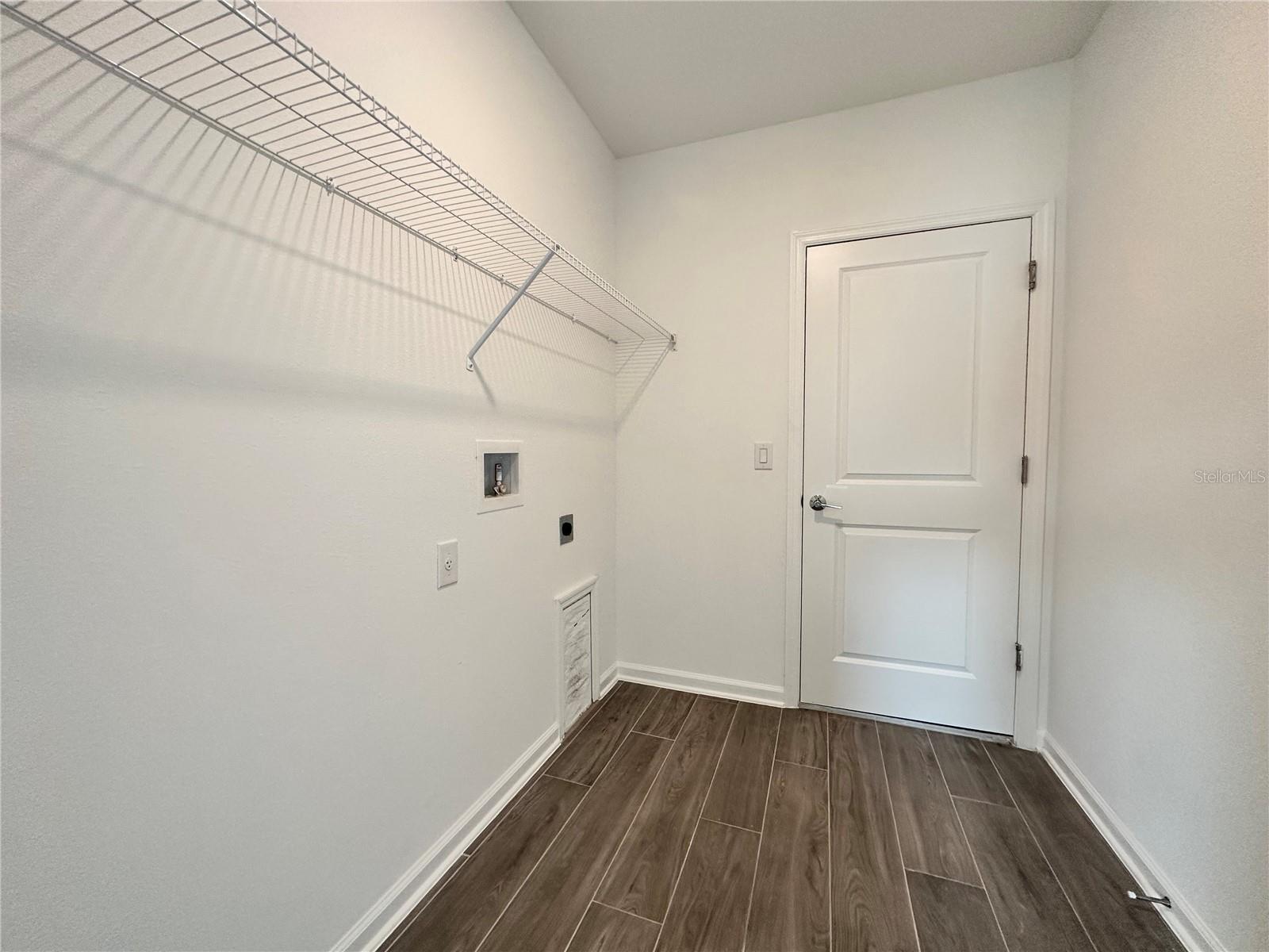 Image 11 of 20 For 309 Loch Court