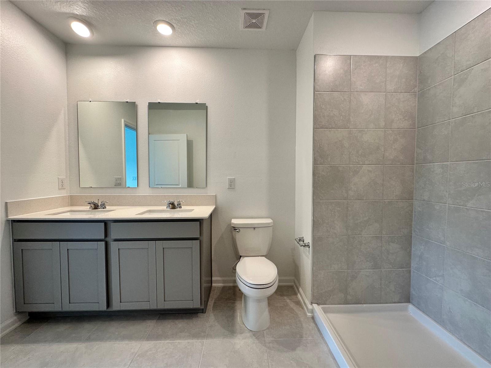 Image 16 of 20 For 309 Loch Court