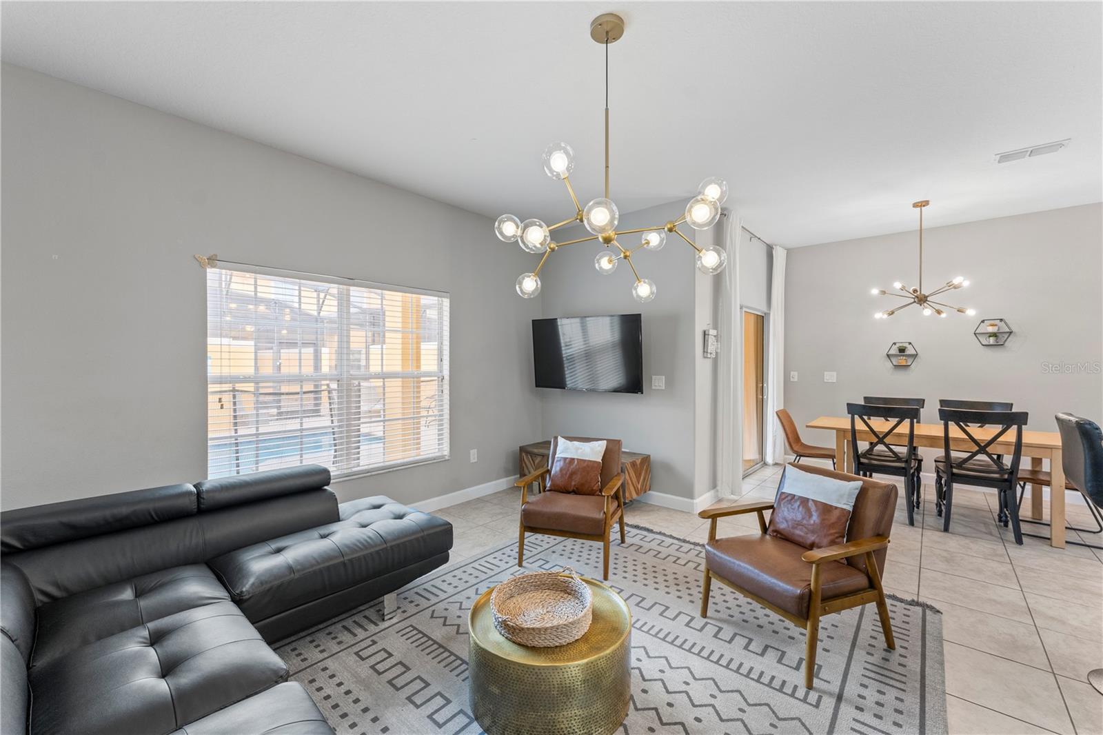 Image 11 of 32 For 8955 Bismarck Palm Road