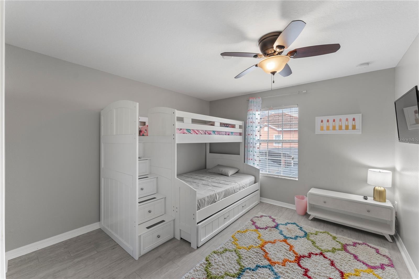 Image 16 of 32 For 8955 Bismarck Palm Road