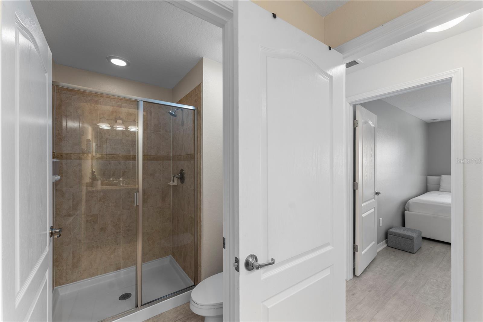 Image 21 of 32 For 8955 Bismarck Palm Road