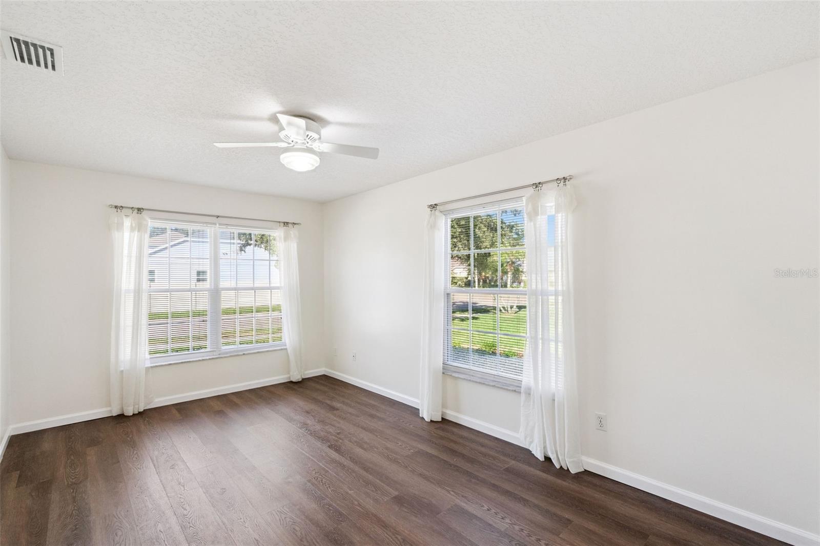 Image 22 of 46 For 14311 Jabot Lane