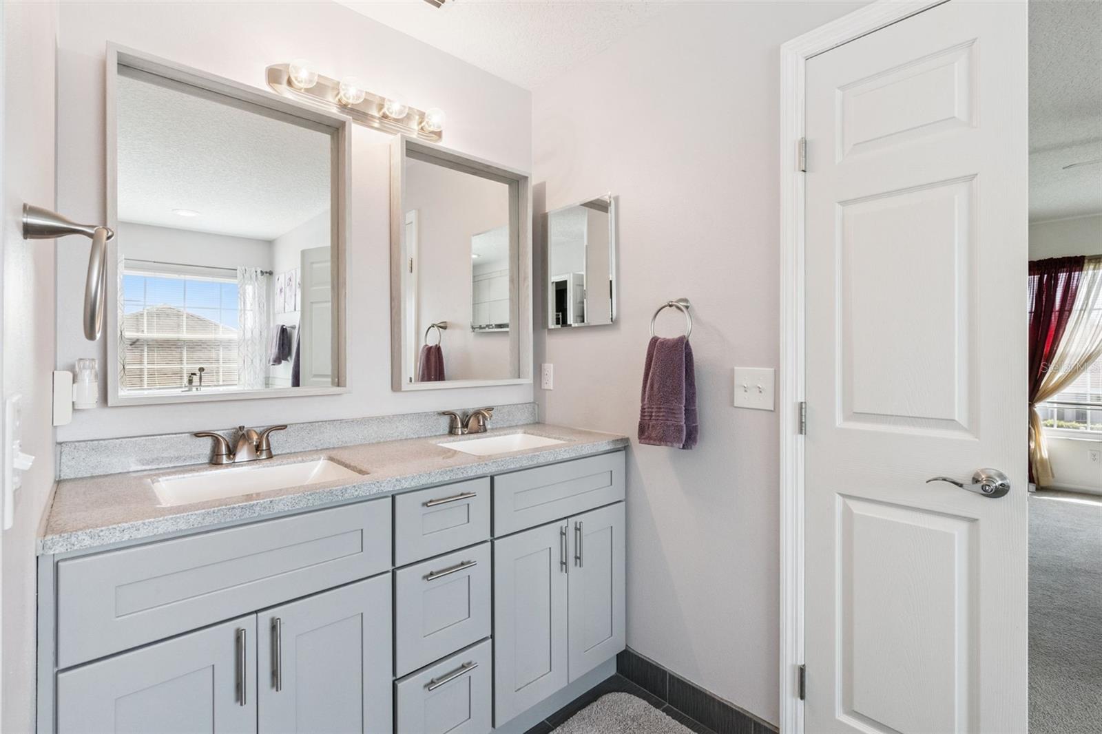 Image 25 of 46 For 14311 Jabot Lane