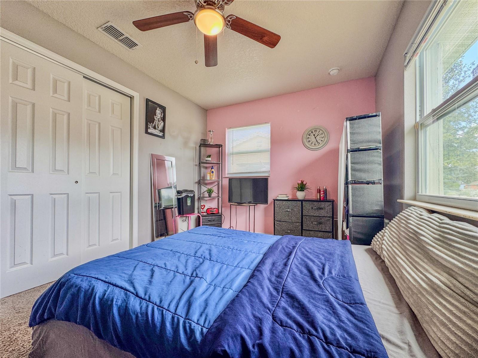 Image 18 of 35 For 4849 Victory Drive