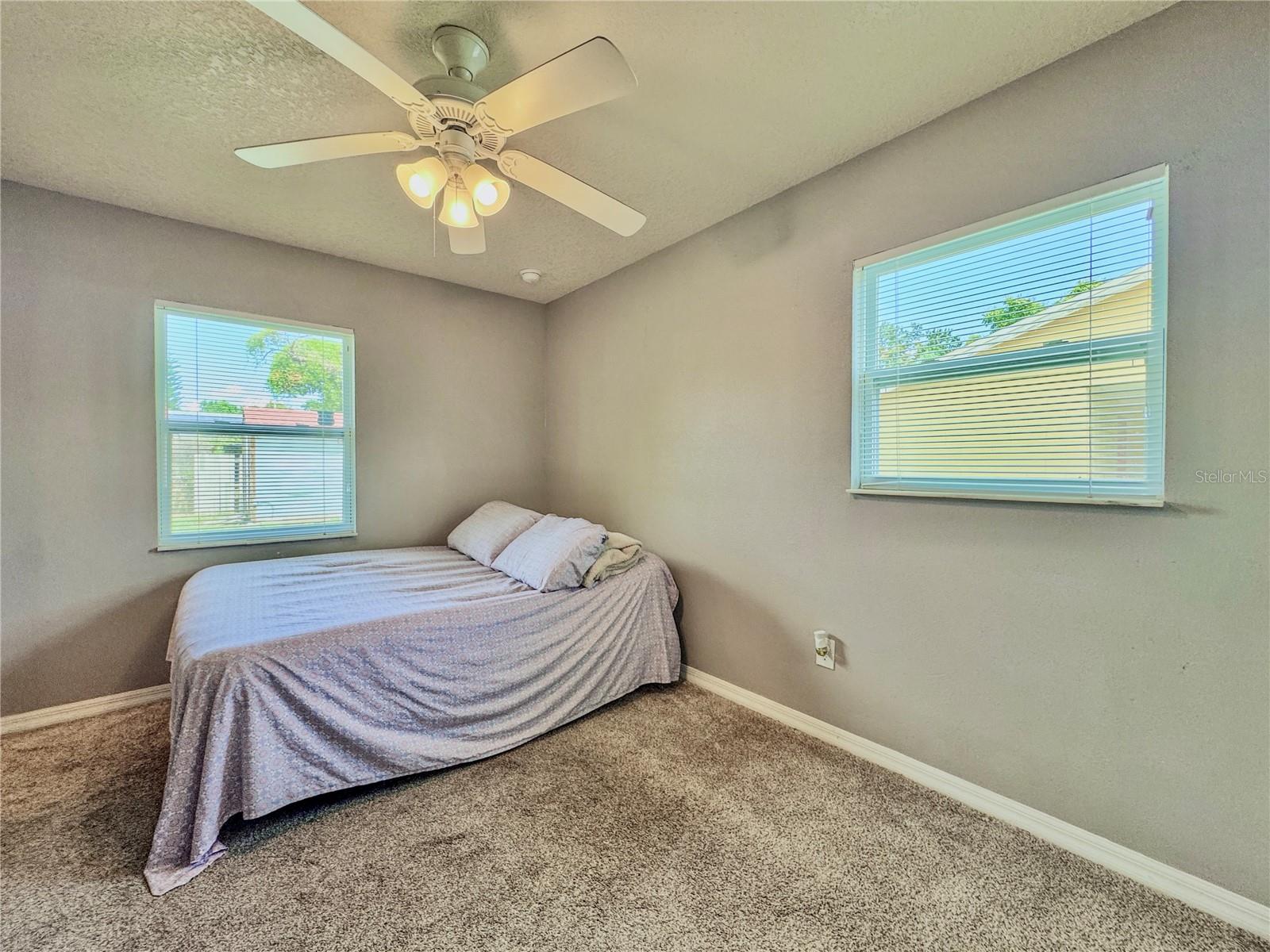 Image 19 of 35 For 4849 Victory Drive