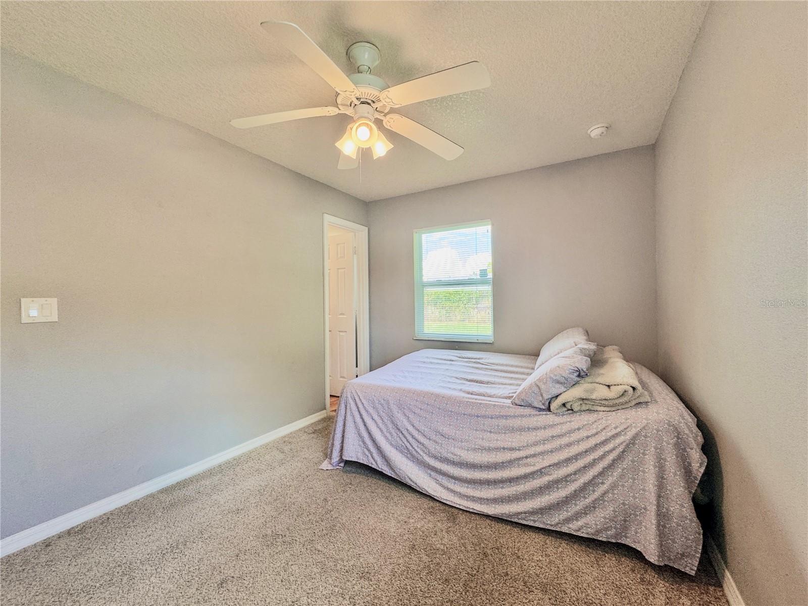 Image 21 of 35 For 4849 Victory Drive