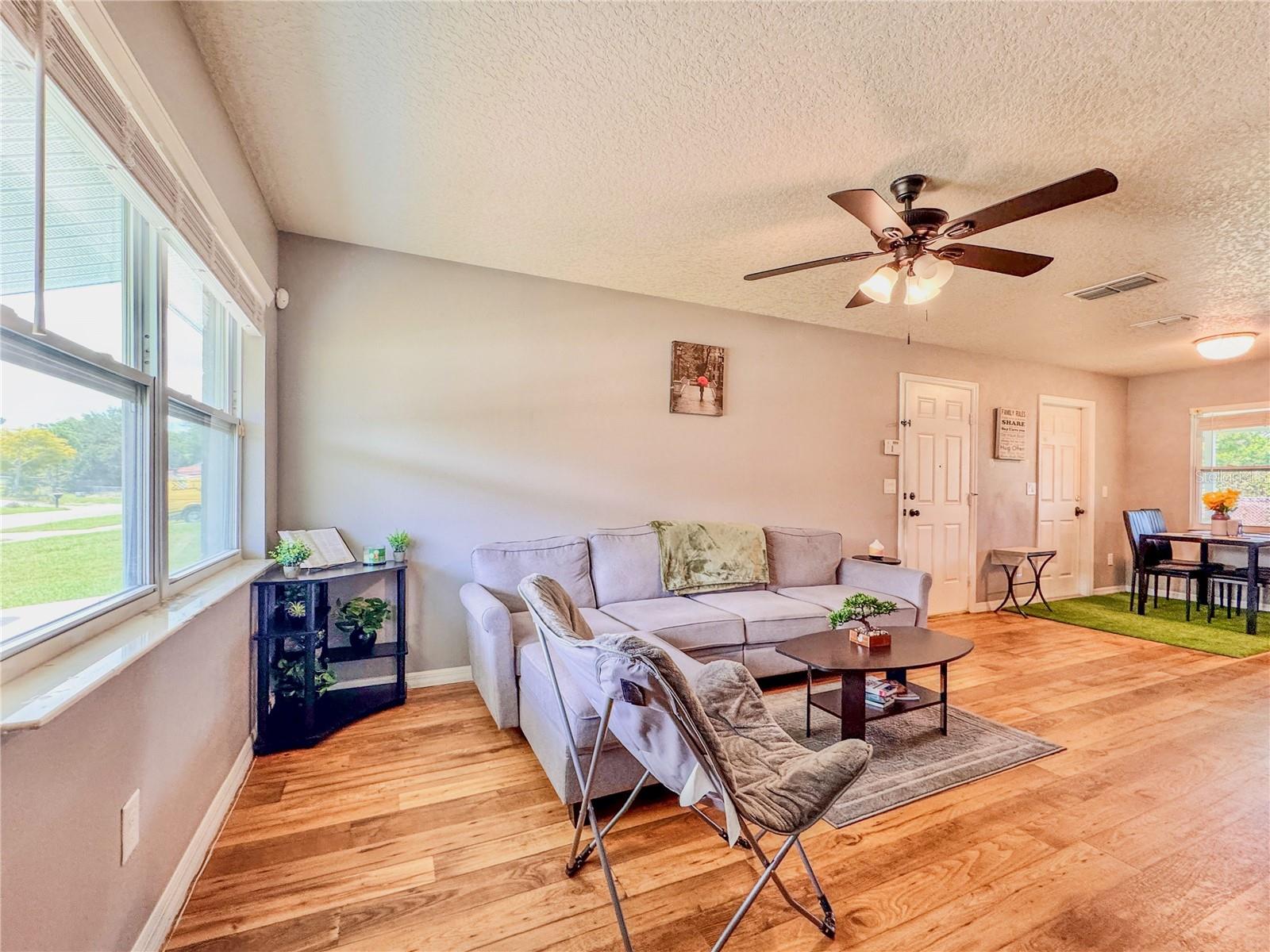 Image 7 of 35 For 4849 Victory Drive