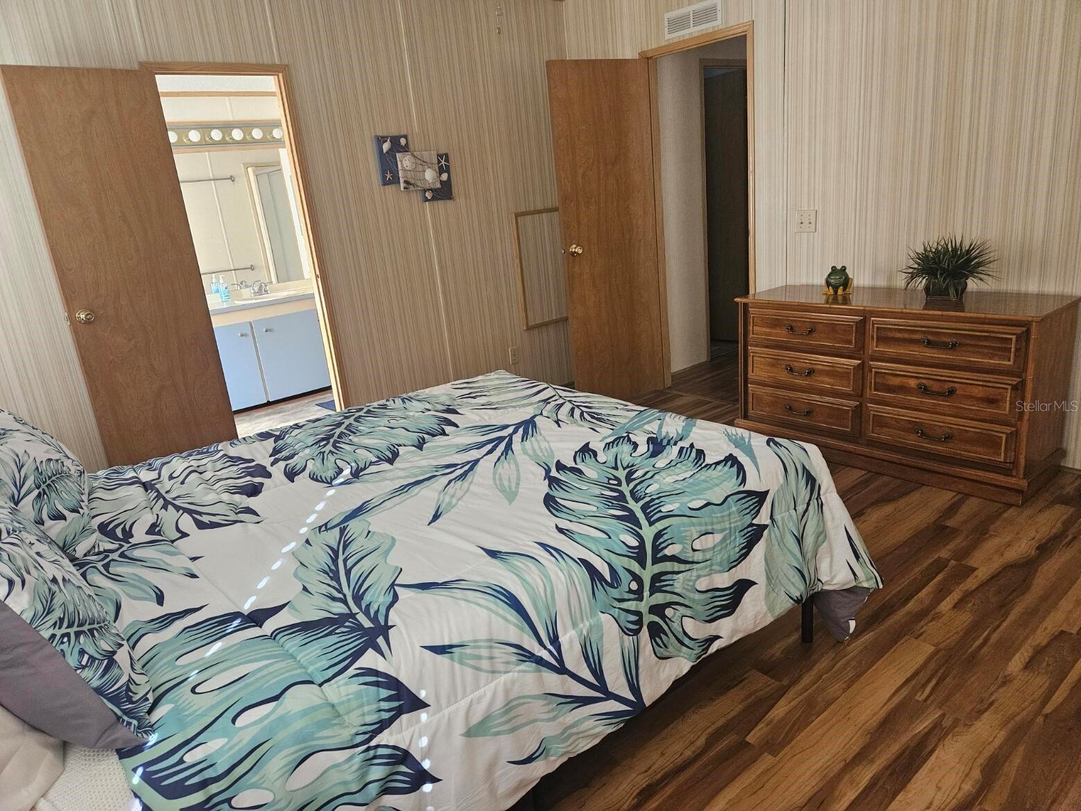 Image 16 of 17 For 4904 4th C Street E