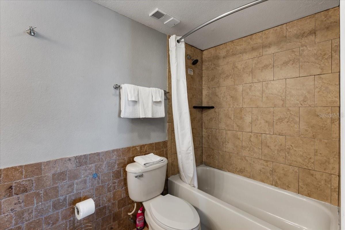 Image 15 of 40 For 6165 Carrier Drive 2805