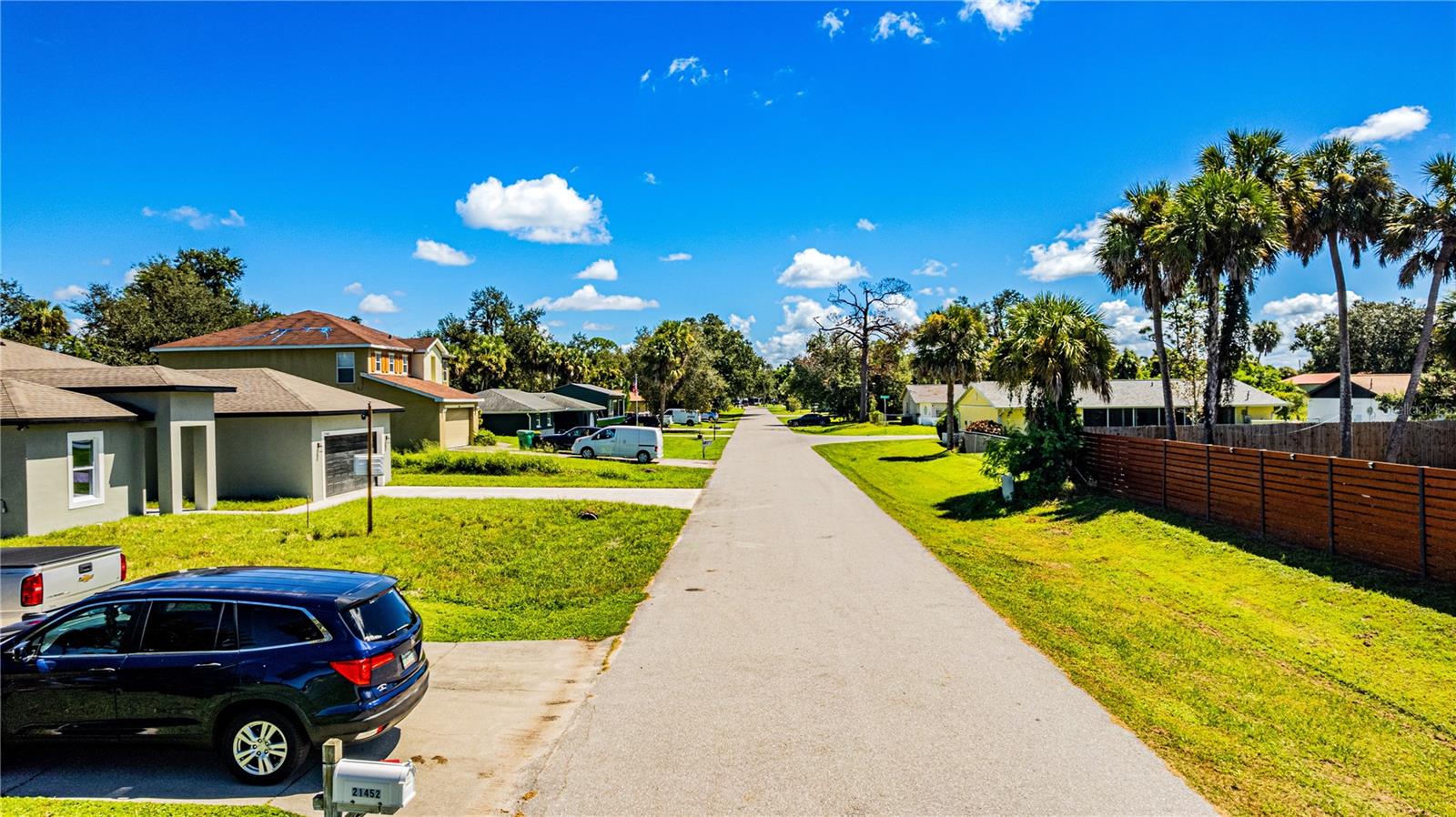 Image 13 of 33 For 21460 Dawson Avenue