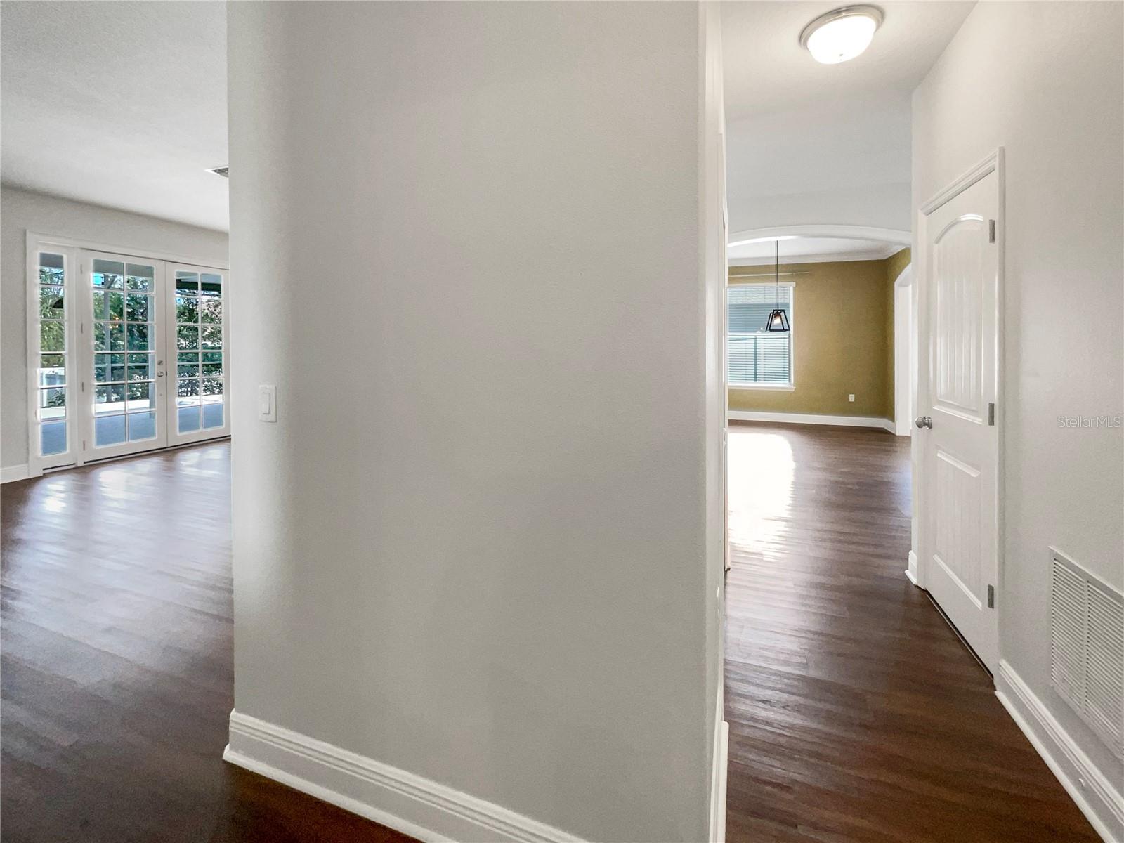 Image 18 of 59 For 420 Lone Heron Way