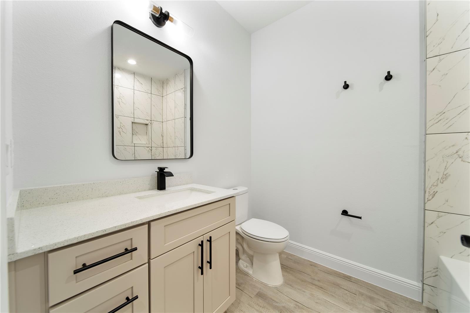 Image 17 of 26 For 2668 Dennis Avenue Se