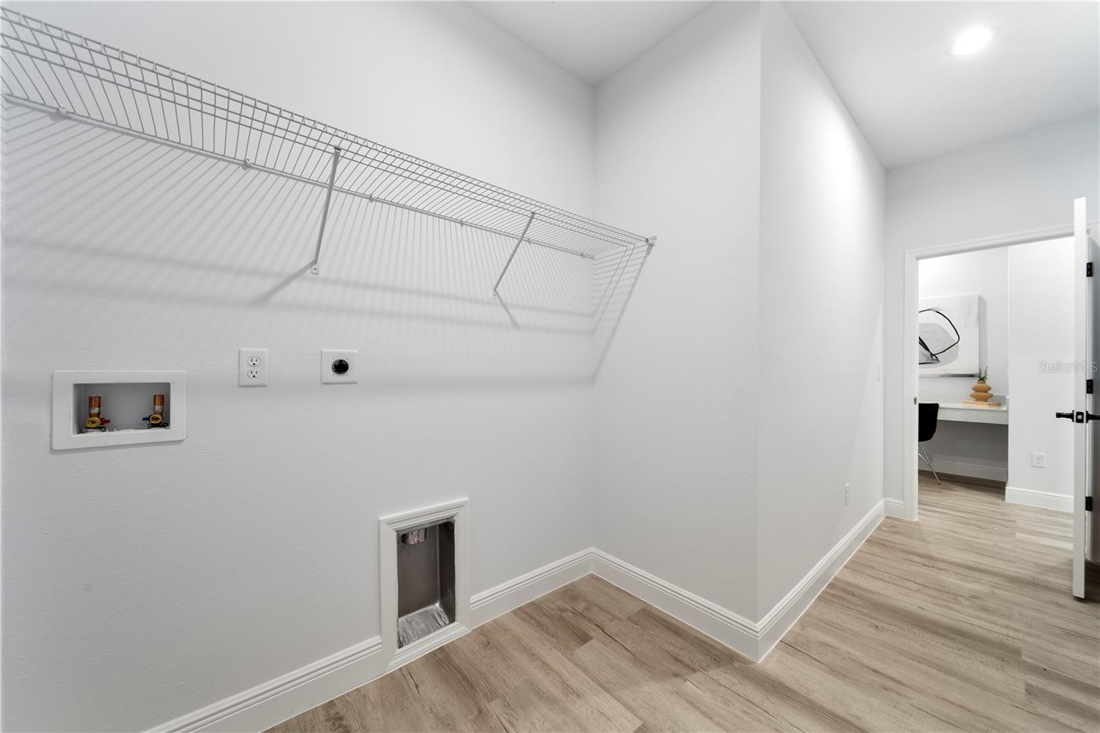 Image 22 of 26 For 2668 Dennis Avenue Se