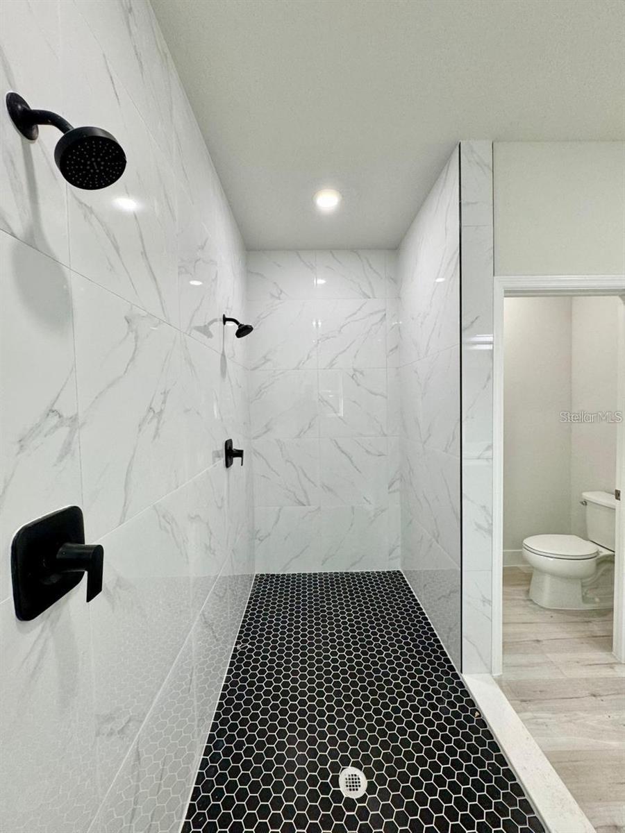 Listing photo id 24 for 2382 W Paragon Ln