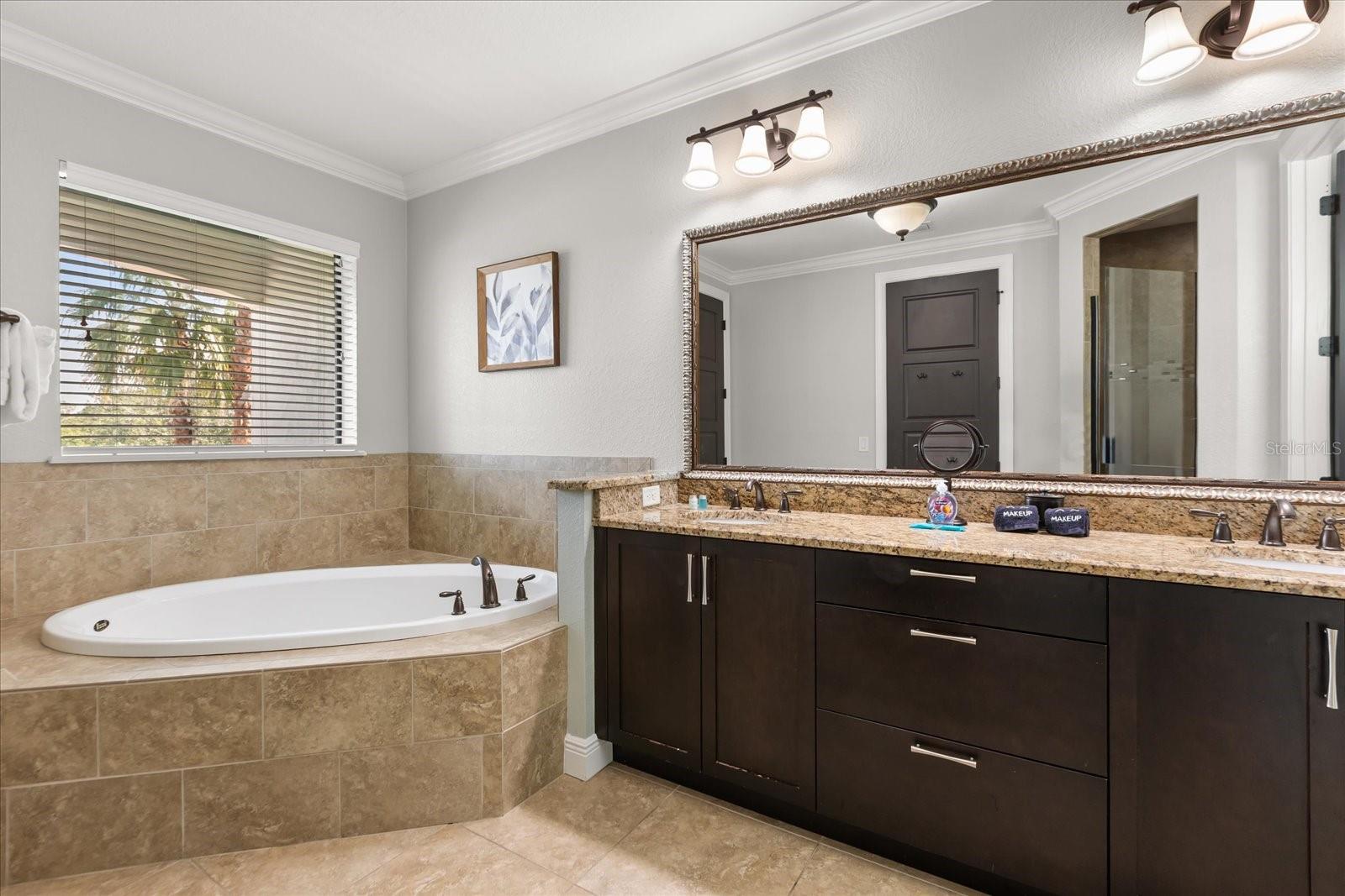 Image 26 of 47 For 1097 Castle Pines Court