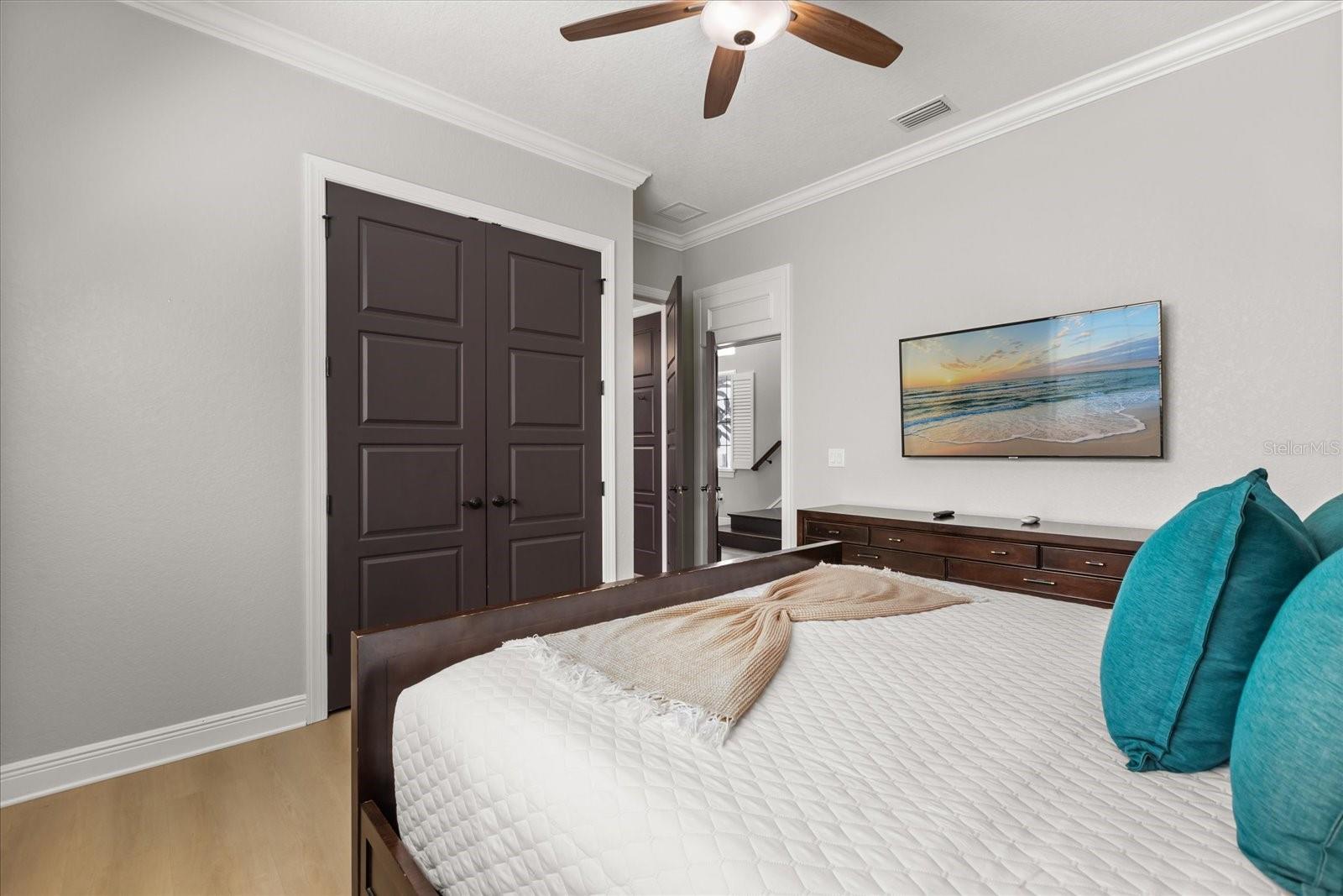 Image 33 of 47 For 1097 Castle Pines Court