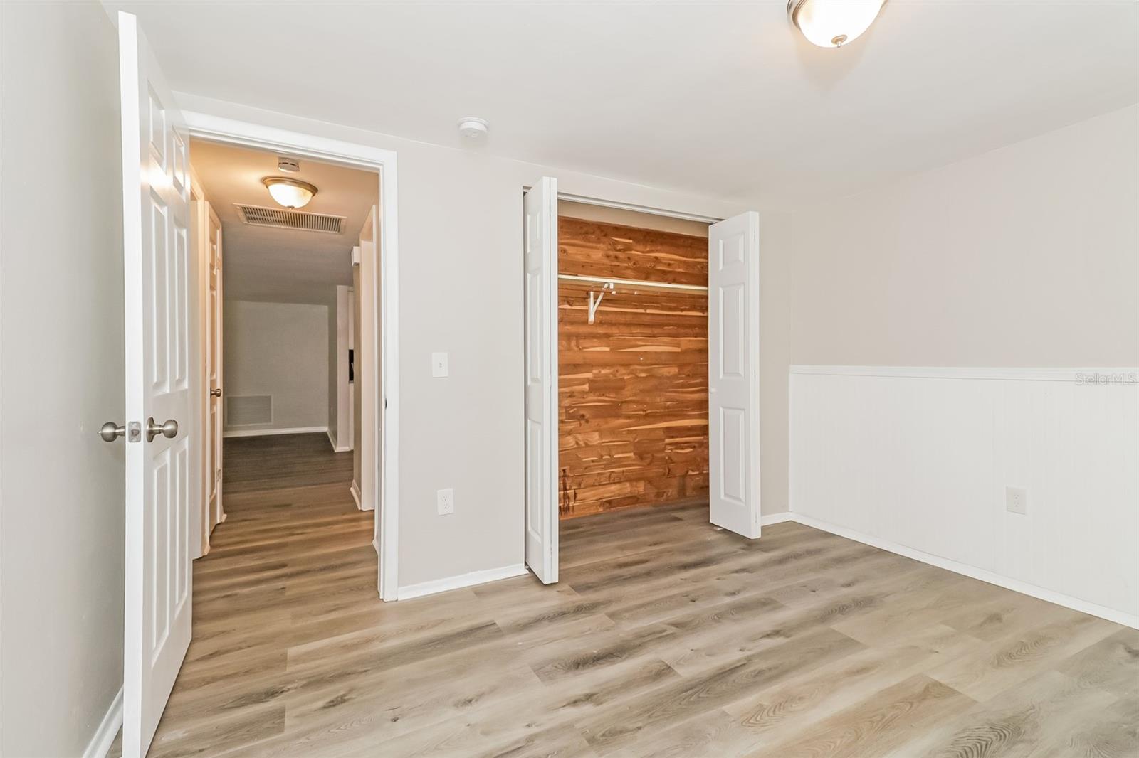 Image 14 of 21 For 5247 Whippoorwill Drive