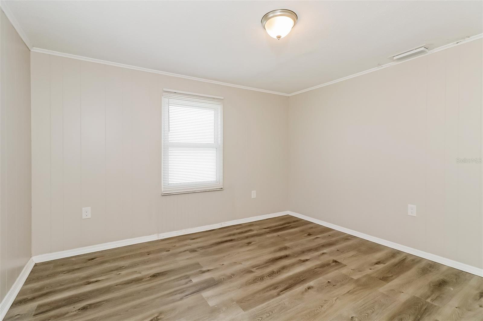 Image 17 of 21 For 5247 Whippoorwill Drive