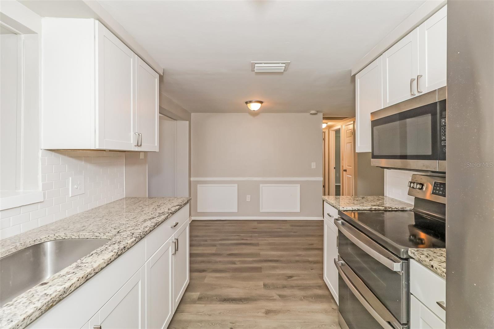 Image 7 of 21 For 5247 Whippoorwill Drive