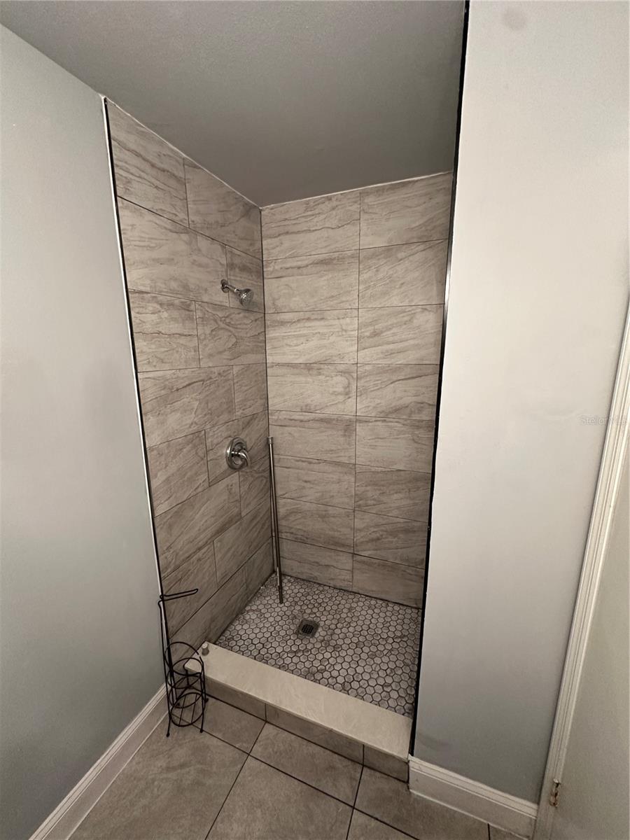 Image 6 of 11 For 12114 Graduate Drive