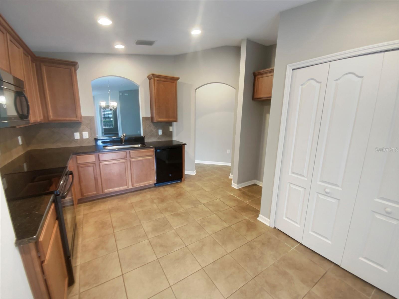 Image 12 of 30 For 12314 Field Point Way
