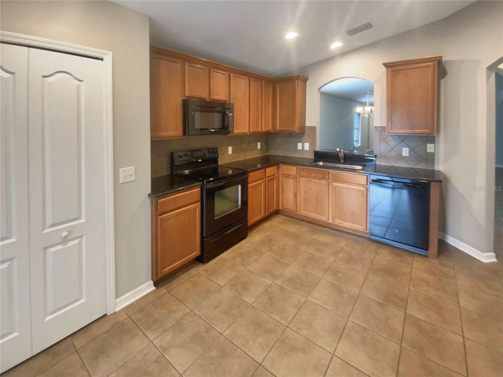 Image 6 of 30 For 12314 Field Point Way