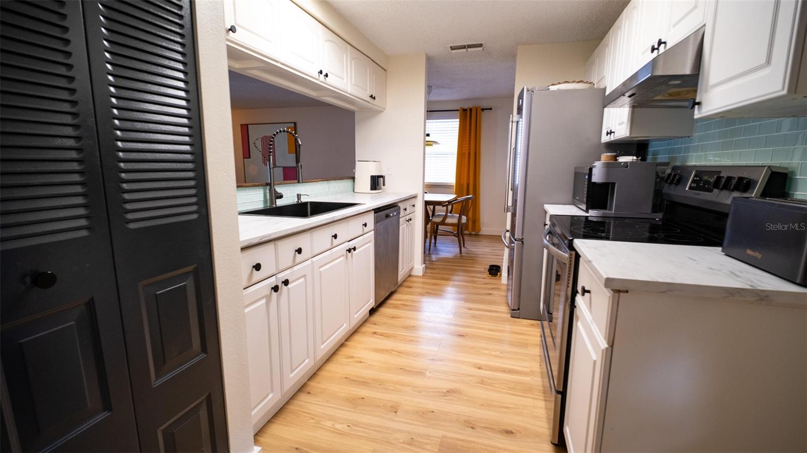 Image 14 of 46 For 8041 Blue Finch Way