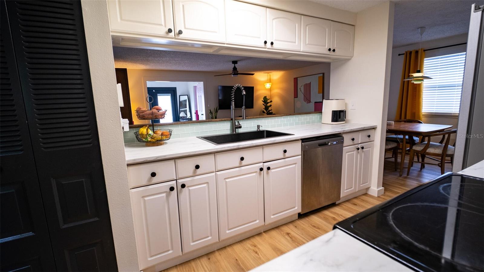Image 16 of 46 For 8041 Blue Finch Way