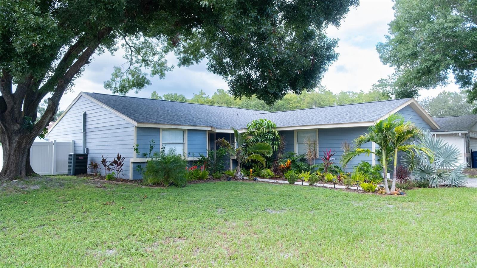 Image 3 of 46 For 8041 Blue Finch Way
