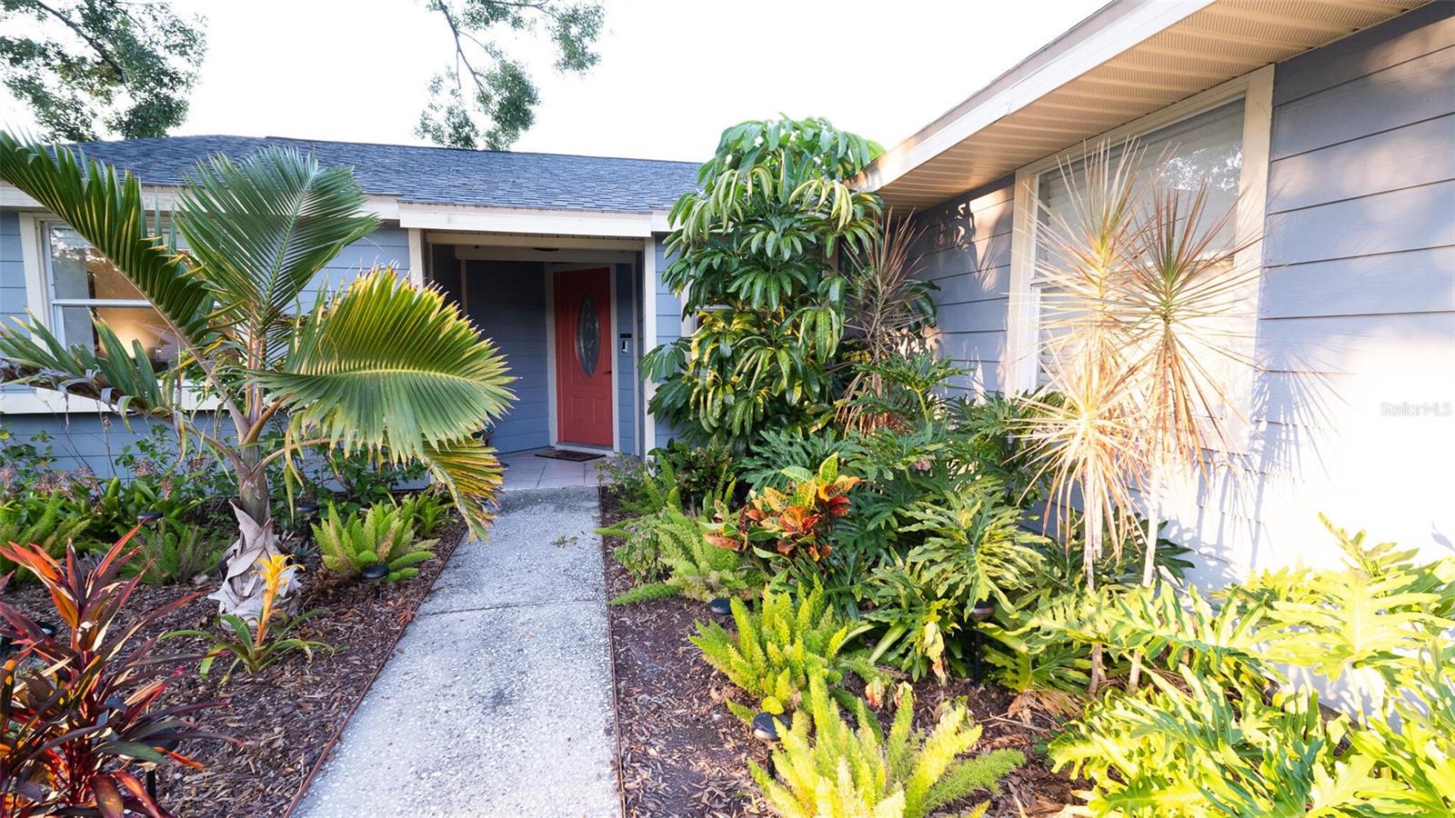 Image 4 of 46 For 8041 Blue Finch Way