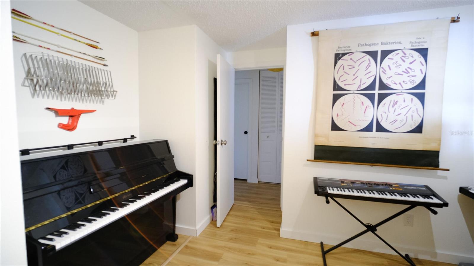 Image 41 of 46 For 8041 Blue Finch Way