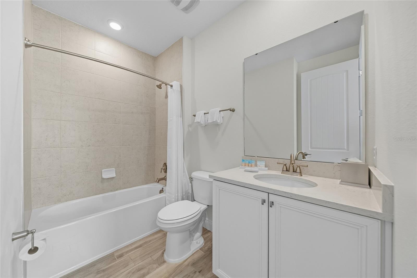 Image 32 of 47 For 3184 Caribbean Soul Drive