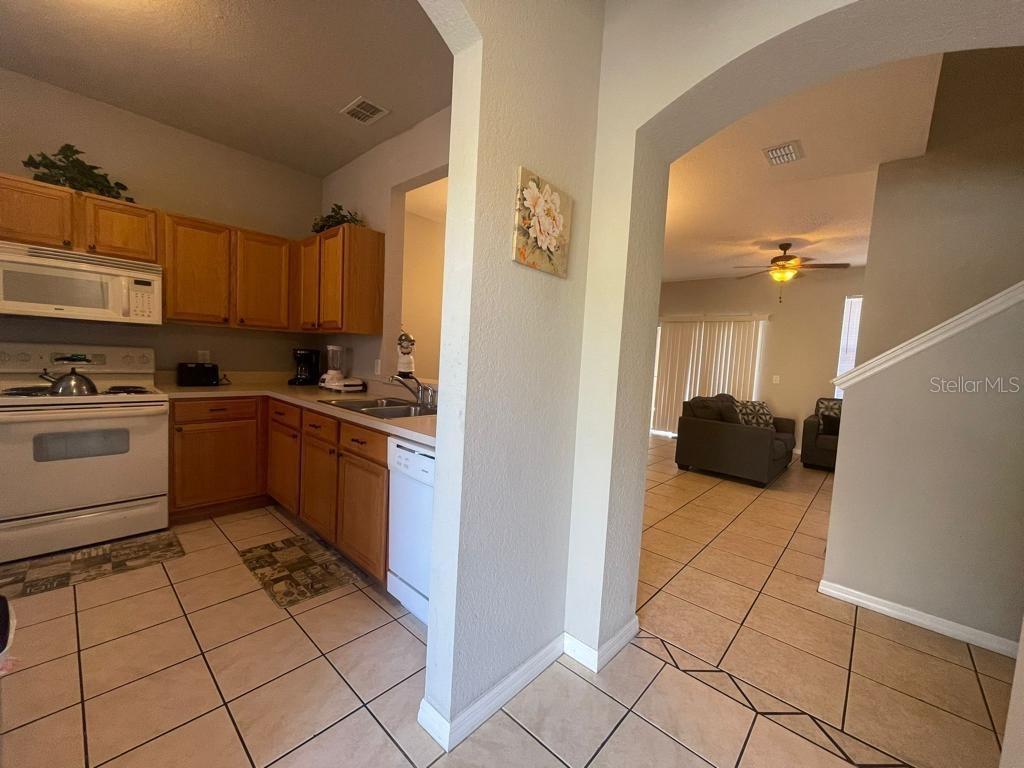Image 2 of 20 For 337 Cambria Avenue
