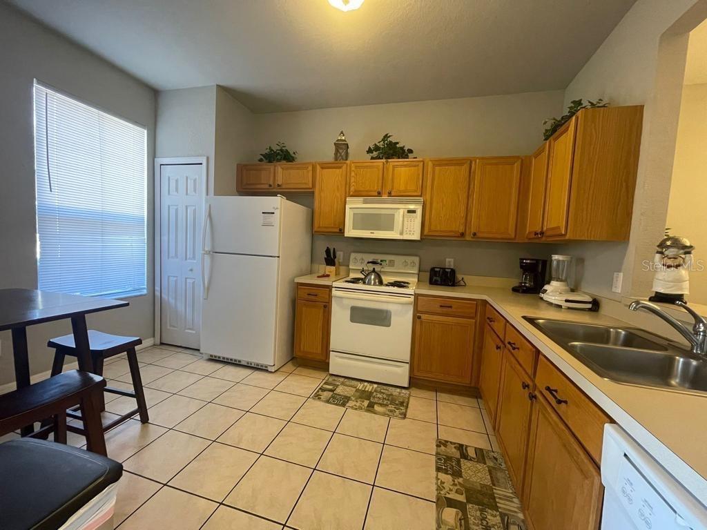 Image 3 of 20 For 337 Cambria Avenue