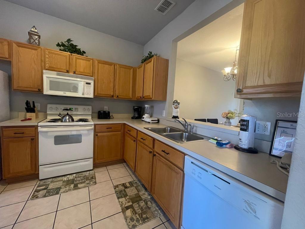 Image 4 of 20 For 337 Cambria Avenue