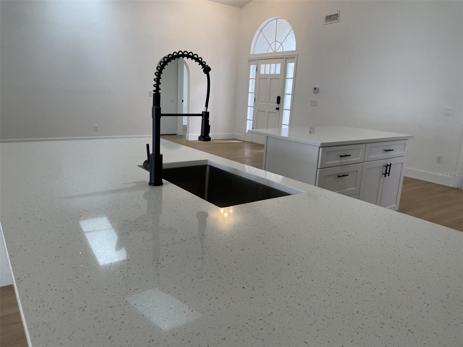 Image 12 of 25 For 7617 Coconut Creek Ct